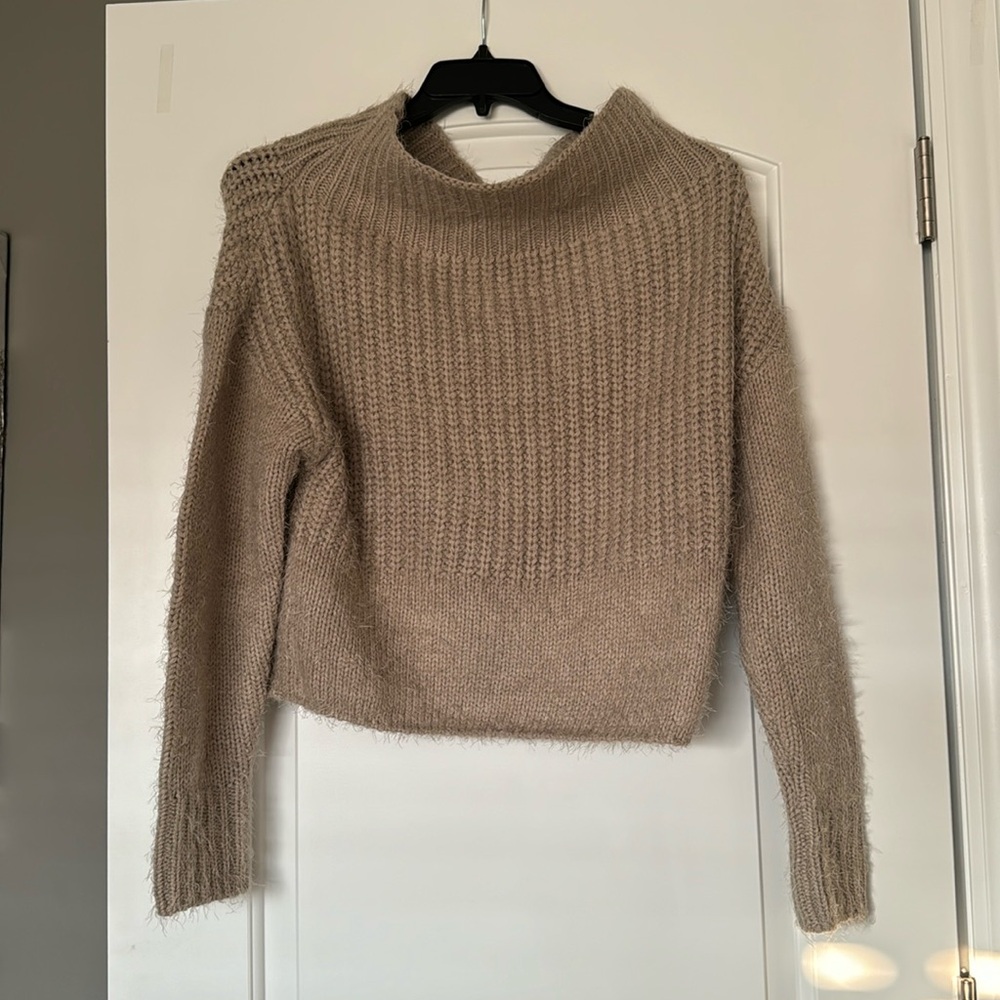 Active USA sweater